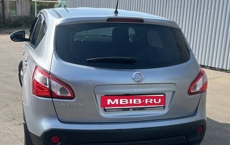 Nissan Qashqai, 2010 год, 830 000 рублей, 2 фотография