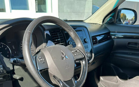 Mitsubishi Outlander III рестайлинг 3, 2018 год, 2 100 000 рублей, 9 фотография
