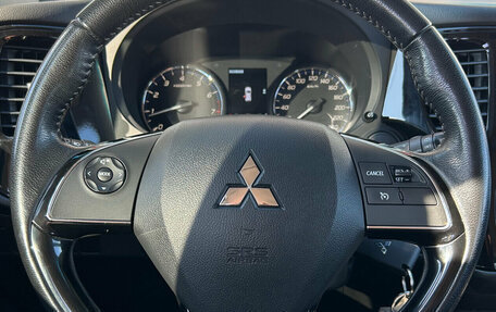 Mitsubishi Outlander III рестайлинг 3, 2018 год, 2 100 000 рублей, 16 фотография