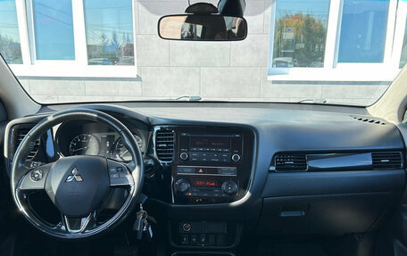 Mitsubishi Outlander III рестайлинг 3, 2018 год, 2 100 000 рублей, 15 фотография
