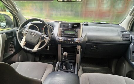 Toyota Land Cruiser Prado 150 рестайлинг 2, 2013 год, 2 450 000 рублей, 8 фотография