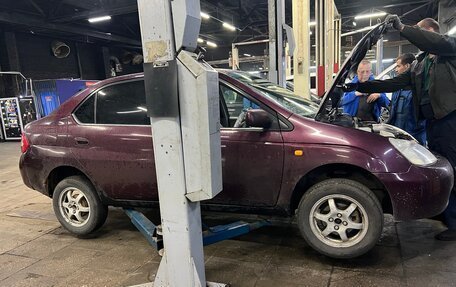 Toyota Prius IV XW50, 2003 год, 219 000 рублей, 23 фотография