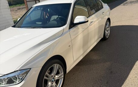 BMW 3 серия, 2018 год, 3 050 000 рублей, 3 фотография