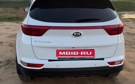 KIA Sportage IV рестайлинг, 2018 год, 2 700 000 рублей, 13 фотография