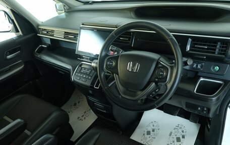 Honda Stepwgn IV, 2016 год, 2 049 000 рублей, 12 фотография