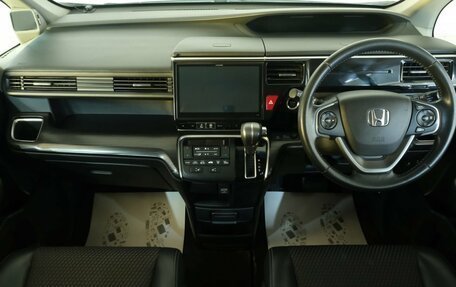 Honda Stepwgn IV, 2016 год, 2 049 000 рублей, 15 фотография