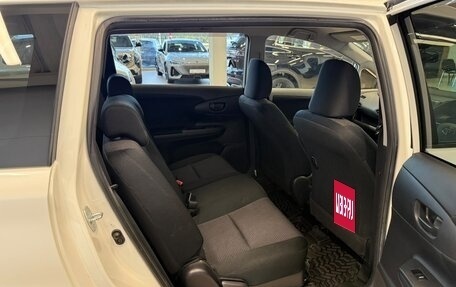 Toyota Wish II, 2012 год, 1 599 000 рублей, 18 фотография