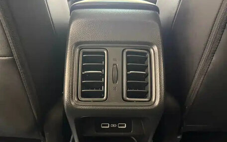 Honda Vezel, 2023 год, 1 485 000 рублей, 19 фотография