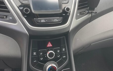 Hyundai Elantra V, 2014 год, 1 050 000 рублей, 26 фотография