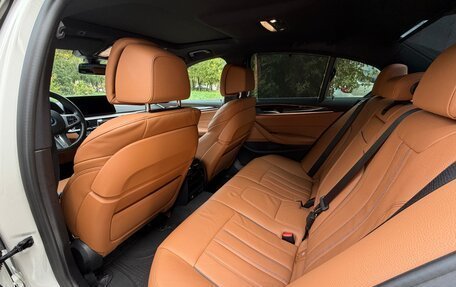 BMW 5 серия, 2022 год, 5 000 000 рублей, 10 фотография