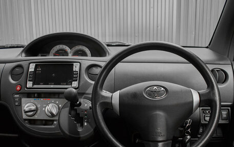 Toyota Sienta I, 2012 год, 900 000 рублей, 13 фотография