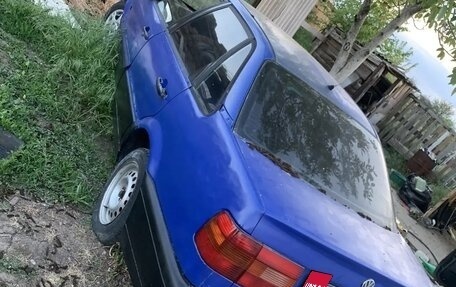 Volkswagen Passat B4, 1993 год, 100 000 рублей, 2 фотография
