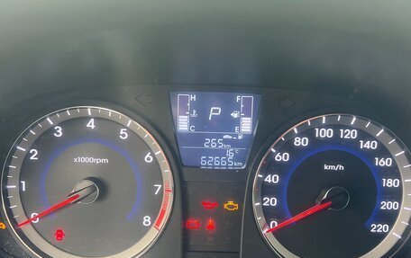 Hyundai Solaris II рестайлинг, 2016 год, 1 280 000 рублей, 7 фотография