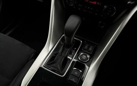 Mitsubishi Eclipse Cross, 2020 год, 2 400 000 рублей, 16 фотография