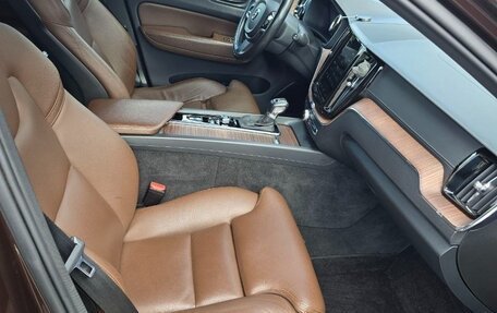 Volvo XC60 II, 2021 год, 4 200 000 рублей, 11 фотография