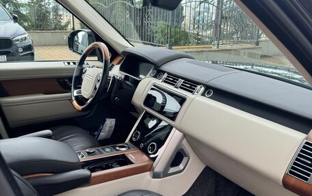 Land Rover Range Rover IV рестайлинг, 2019 год, 12 000 000 рублей, 13 фотография