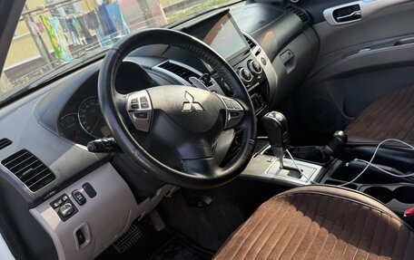 Mitsubishi Pajero Sport II рестайлинг, 2013 год, 2 300 000 рублей, 5 фотография