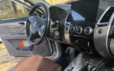 Mitsubishi Pajero Sport II рестайлинг, 2013 год, 2 300 000 рублей, 6 фотография