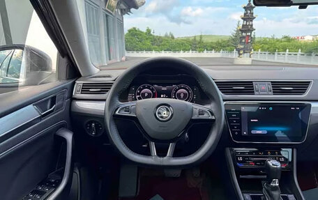 Skoda Superb III рестайлинг, 2023 год, 1 920 000 рублей, 8 фотография