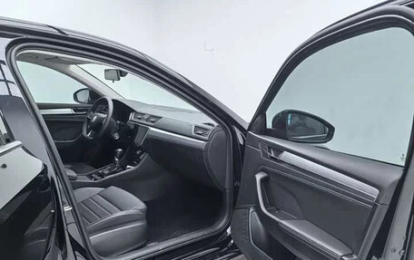 Skoda Superb III рестайлинг, 2023 год, 1 849 000 рублей, 10 фотография