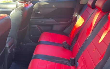 Mitsubishi Outlander III рестайлинг 3, 2014 год, 1 500 000 рублей, 7 фотография