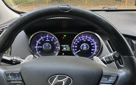 Hyundai Sonata VI, 2010 год, 900 000 рублей, 2 фотография