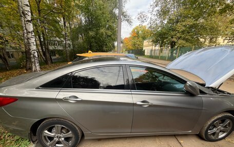 Hyundai Sonata VI, 2010 год, 900 000 рублей, 8 фотография