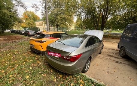 Hyundai Sonata VI, 2010 год, 900 000 рублей, 7 фотография
