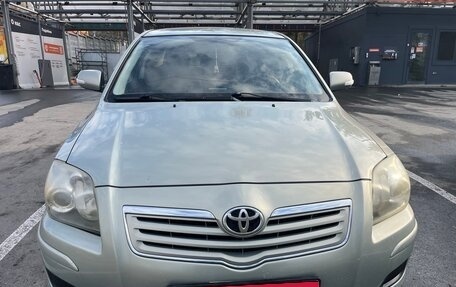 Toyota Avensis III рестайлинг, 2007 год, 850 000 рублей, 1 фотография