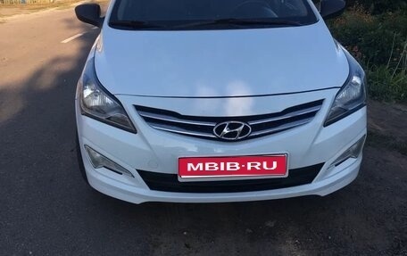 Hyundai Solaris II рестайлинг, 2014 год, 850 000 рублей, 1 фотография
