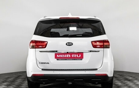 KIA Carnival III, 2019 год, 2 499 000 рублей, 6 фотография