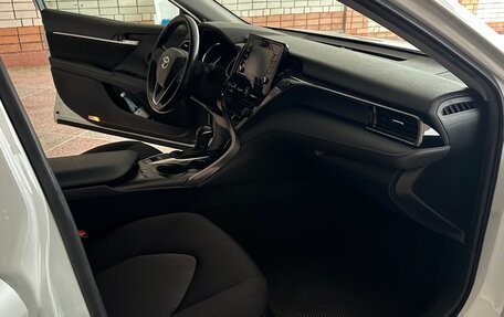 Toyota Camry, 2021 год, 2 500 000 рублей, 10 фотография