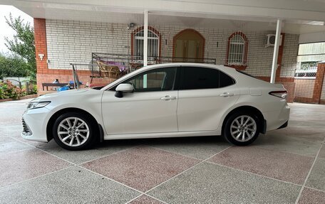 Toyota Camry, 2021 год, 2 500 000 рублей, 6 фотография