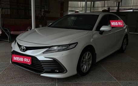 Toyota Camry, 2021 год, 2 500 000 рублей, 2 фотография