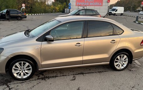 Volkswagen Polo VI (EU Market), 2015 год, 850 000 рублей, 3 фотография