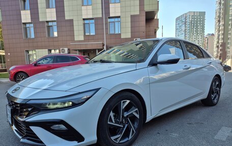 Hyundai Elantra, 2023 год, 1 490 000 рублей, 2 фотография
