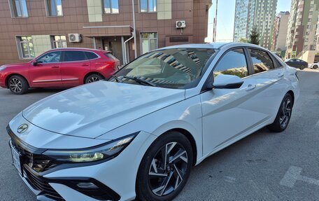 Hyundai Elantra, 2023 год, 1 490 000 рублей, 10 фотография