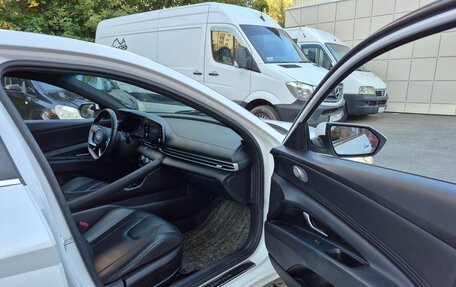 Hyundai Elantra, 2023 год, 1 490 000 рублей, 18 фотография