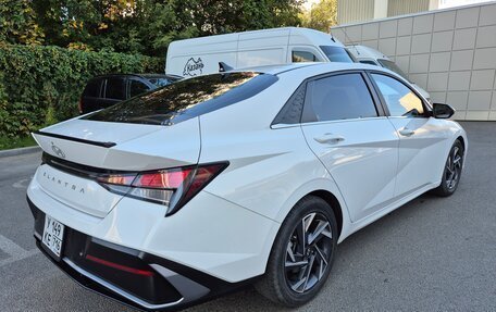 Hyundai Elantra, 2023 год, 1 490 000 рублей, 13 фотография