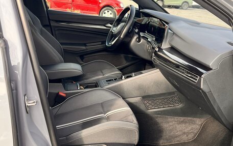 Volkswagen Golf VIII, 2020 год, 2 680 000 рублей, 8 фотография