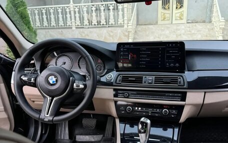 BMW 5 серия, 2010 год, 1 350 000 рублей, 13 фотография