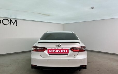 Toyota Camry, 2023 год, 3 400 000 рублей, 4 фотография