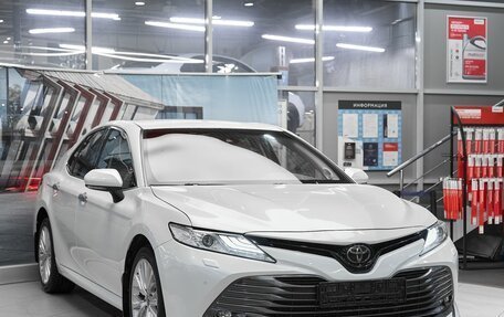 Toyota Camry, 2019 год, 2 399 000 рублей, 3 фотография