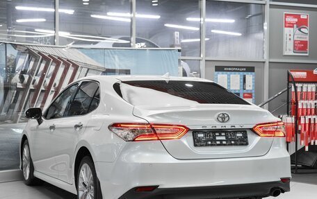 Toyota Camry, 2019 год, 2 399 000 рублей, 4 фотография