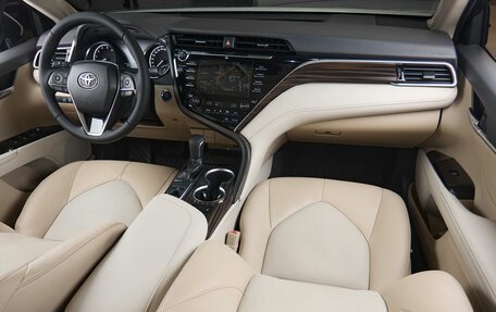 Toyota Camry, 2019 год, 2 399 000 рублей, 9 фотография