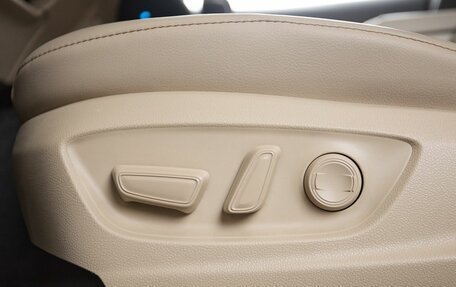 Toyota Camry, 2019 год, 2 399 000 рублей, 14 фотография