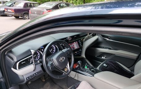 Toyota Camry, 2017 год, 2 500 000 рублей, 6 фотография