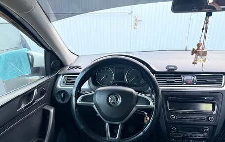 Skoda Rapid I, 2014 год, 650 000 рублей, 13 фотография