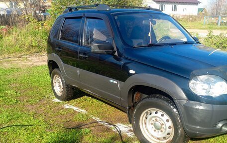 Chevrolet Niva I рестайлинг, 2011 год, 470 000 рублей, 4 фотография