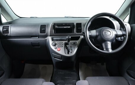 Toyota Wish II, 2003 год, 799 000 рублей, 9 фотография